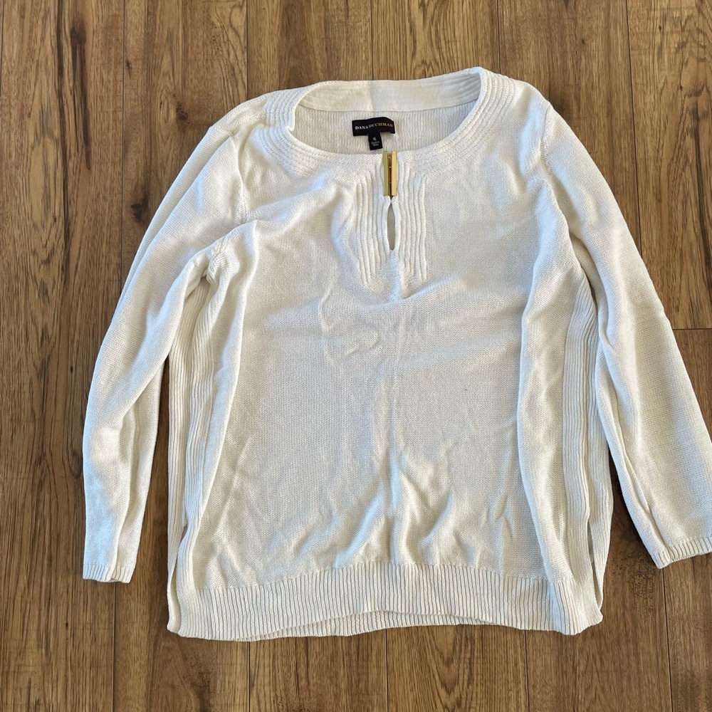 Dana Buchman Ivory Knit with Metallic Details